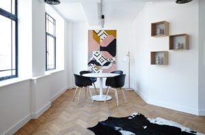 Designerskie wieszaki i inne pomysły na przedpokój